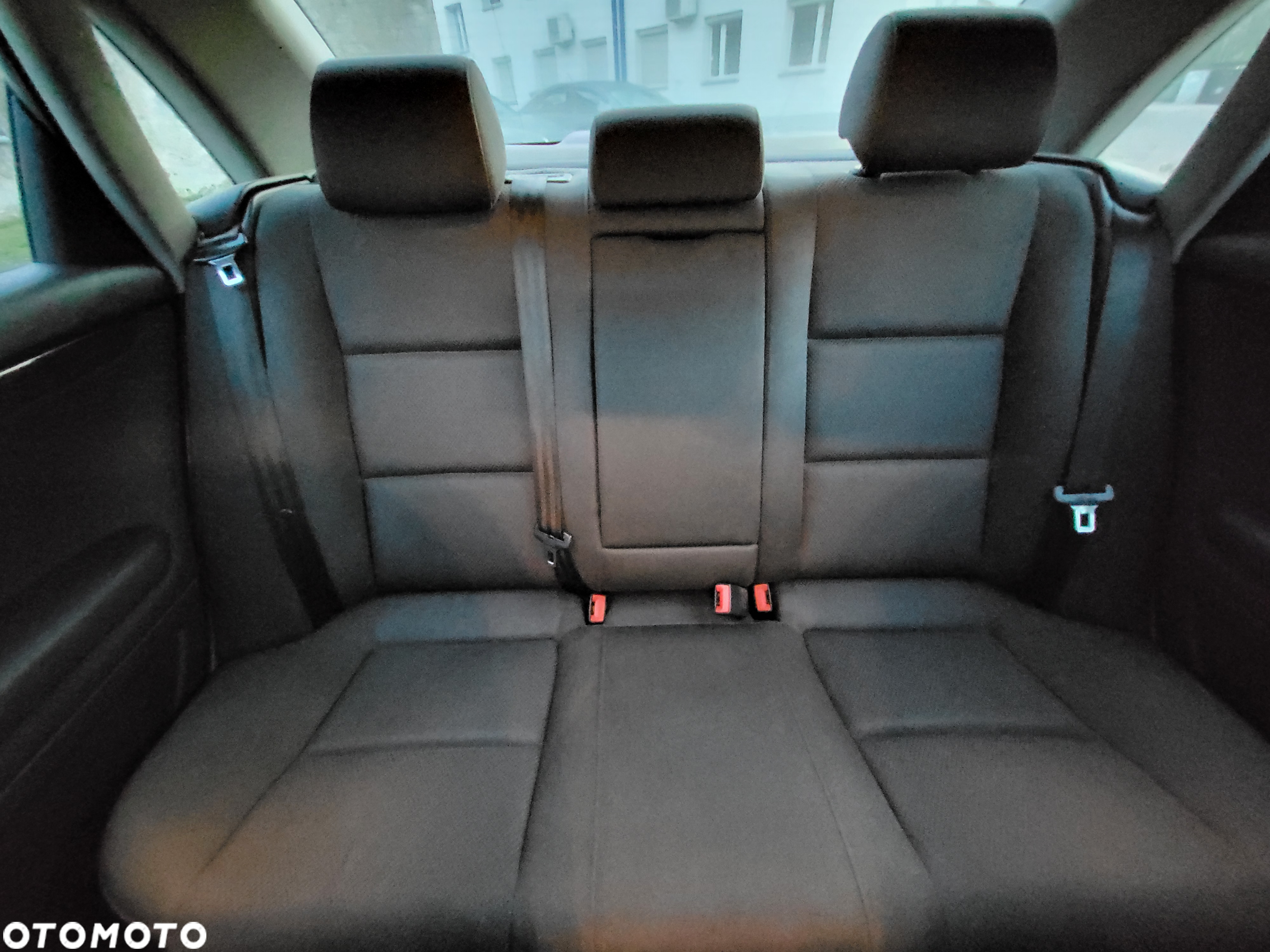 Audi A4 ver-2-0 - 12