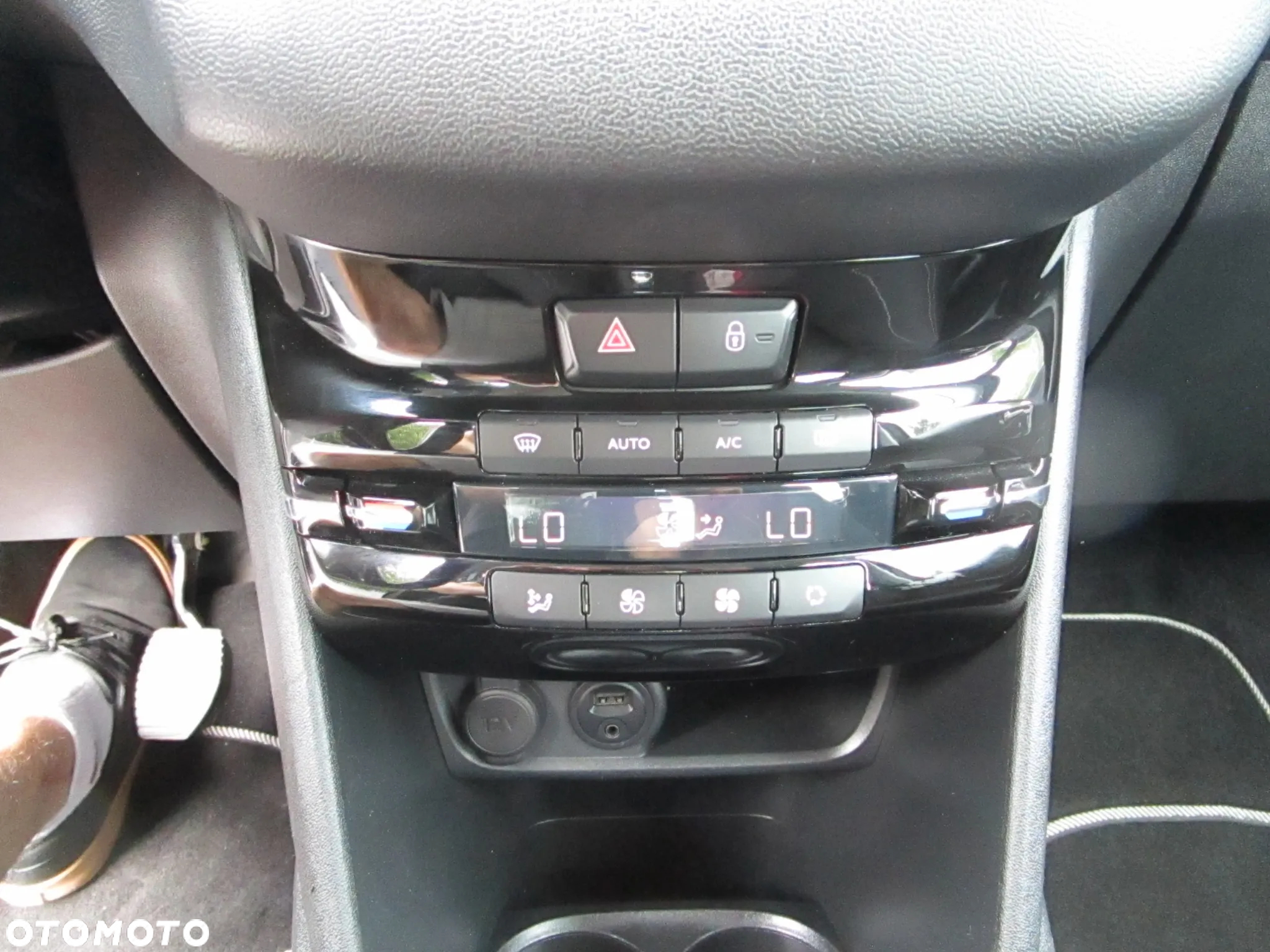 Peugeot 208 1.2 PureTech Active - 28