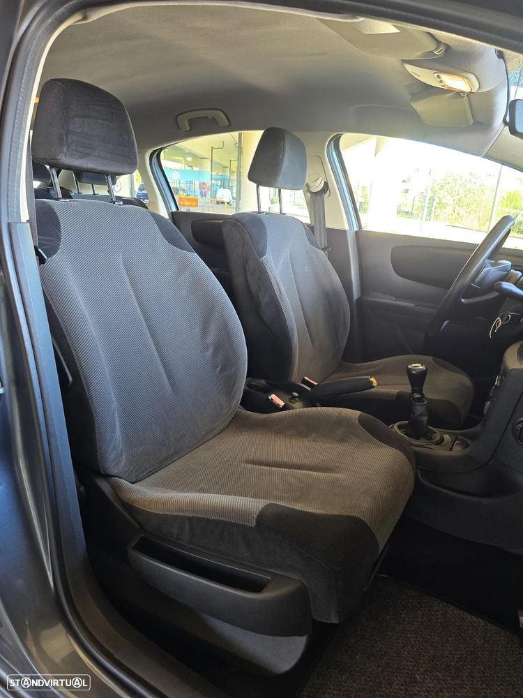 Citroën C4 1.4 16V SX - 7