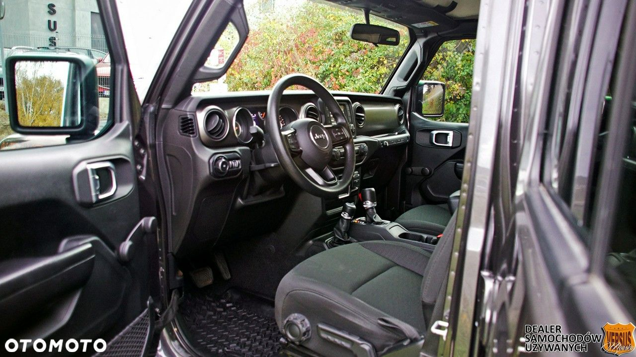 Jeep Wrangler - 19