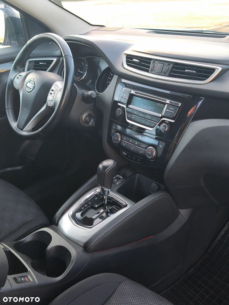 Nissan Qashqai 1.6 DCi Xtronic TEKNA - 20