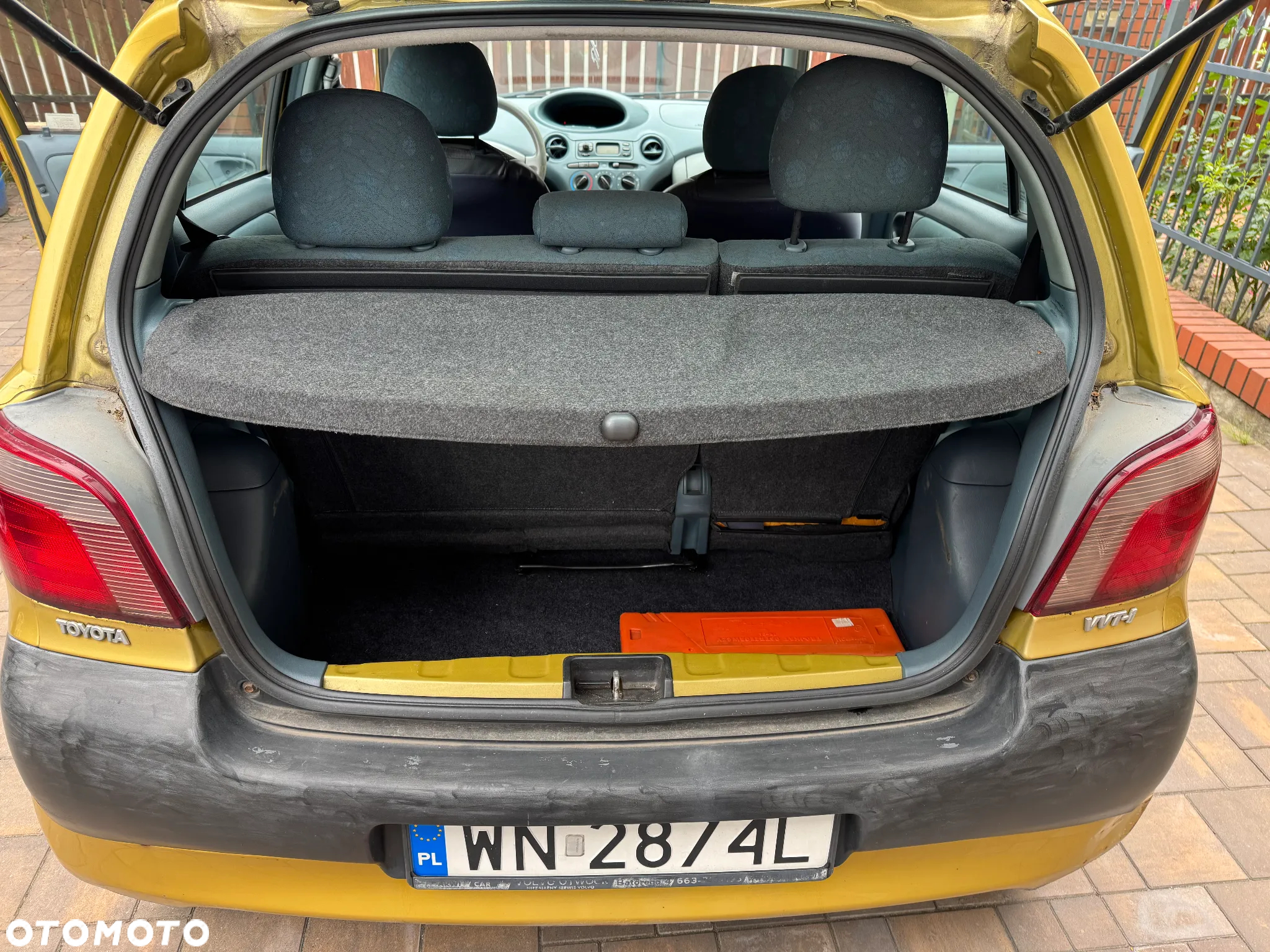 Toyota Yaris 1.0 Base - 11