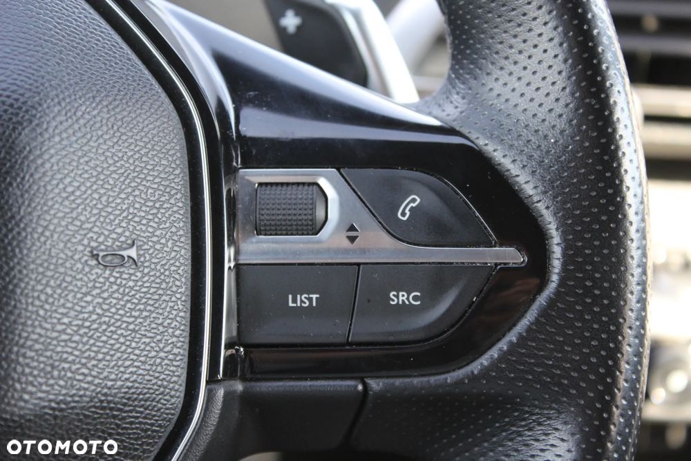 Peugeot 5008 1.6 BlueHDI Allure S&S EAT6 - 19