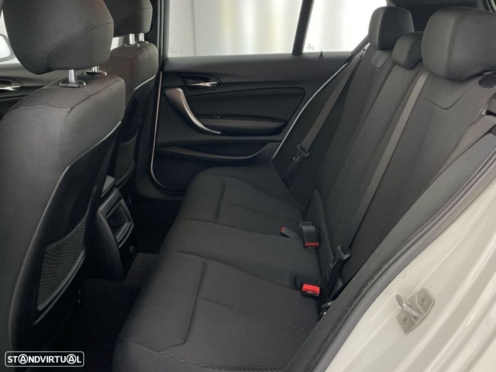 BMW 116 d EfficientDynamics - 12