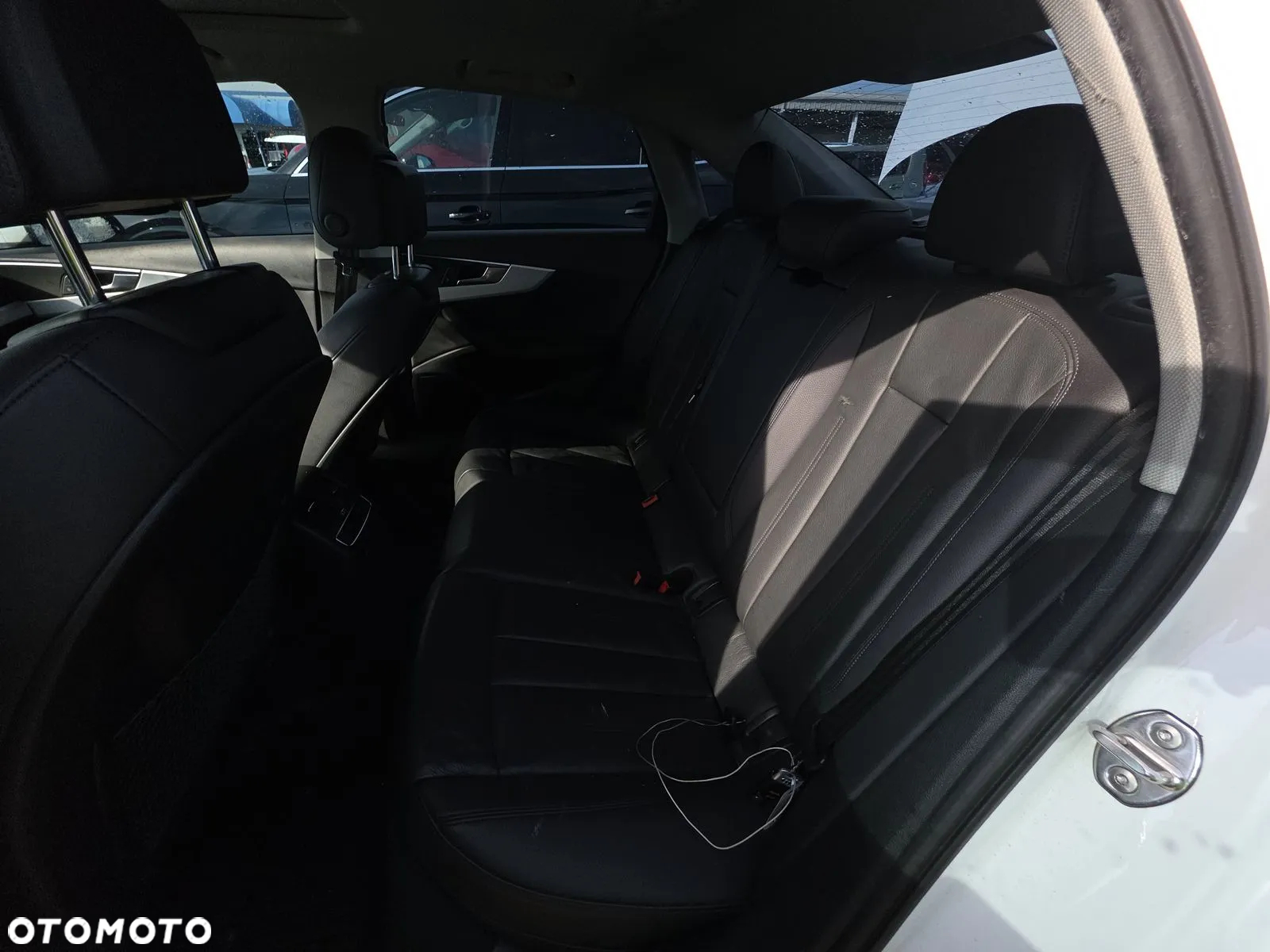 Mercedes-Benz GLA - 11