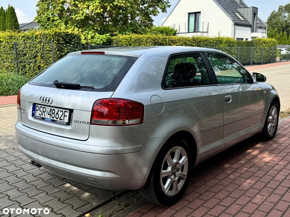 Audi A3 3-drzwiowe 2.0 TDI Attraction S tronic - 8