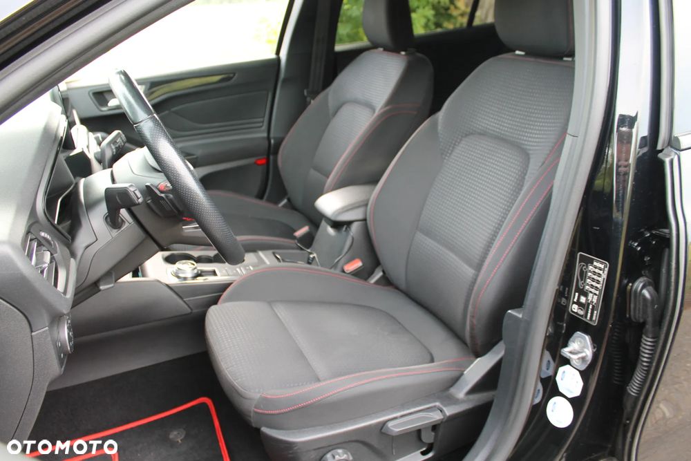Ford Focus 1.5 EcoBlue Start-Stopp-System ST-LINE - 17