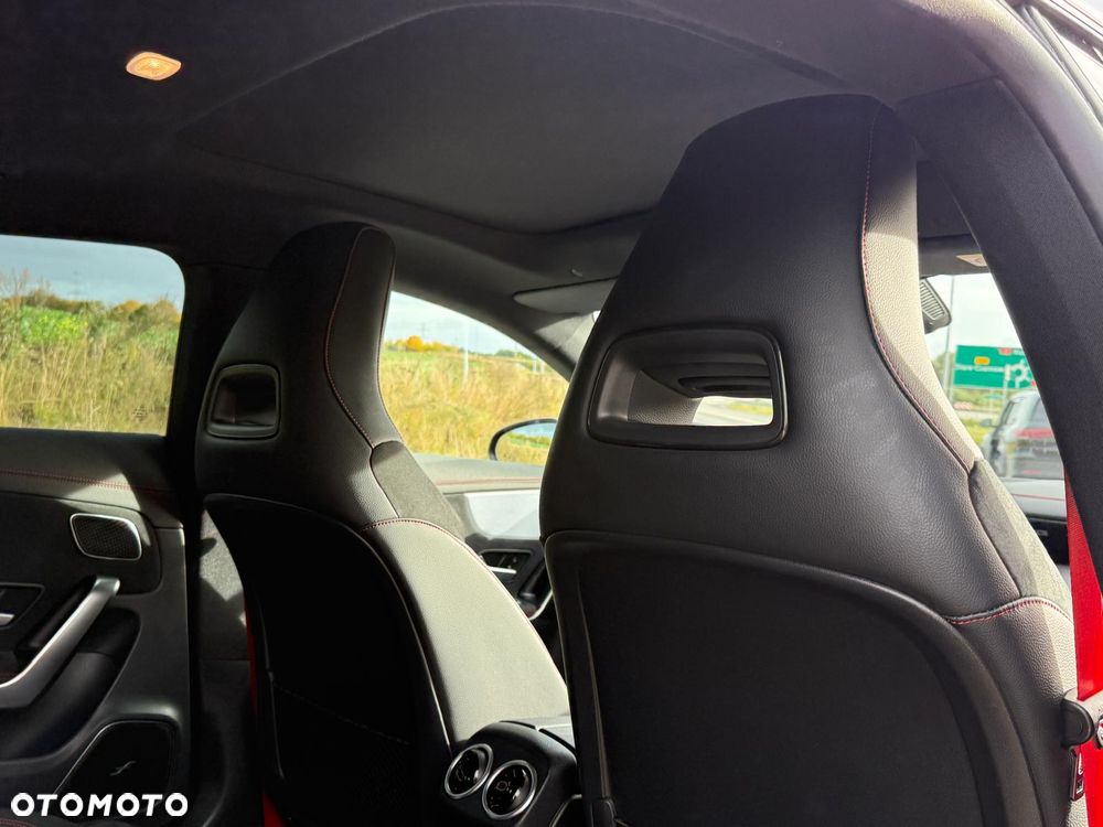 Mercedes-Benz CLA AMG 45 S 4-Matic 8G-DCT - 12