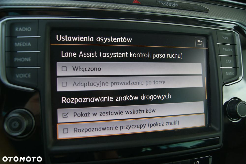 Volkswagen Passat 2.0 TDI SCR 4Mot DSG Highline - 33