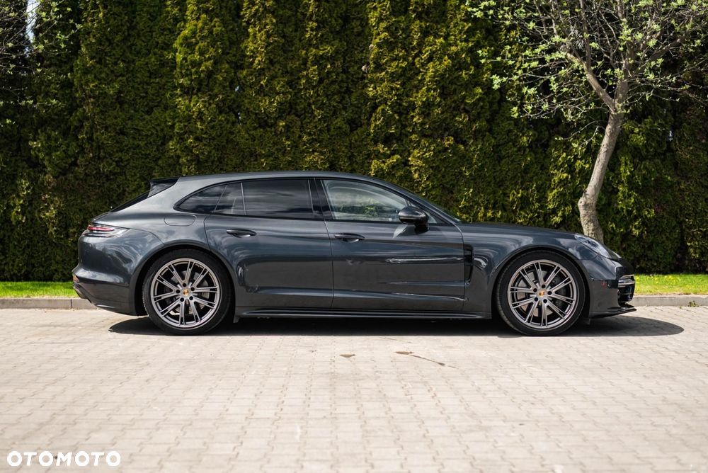 Porsche Panamera 4S - 9