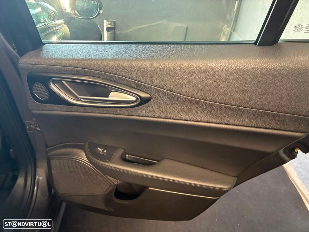 Alfa Romeo Giulia 2.2 D Super AT8 - 40
