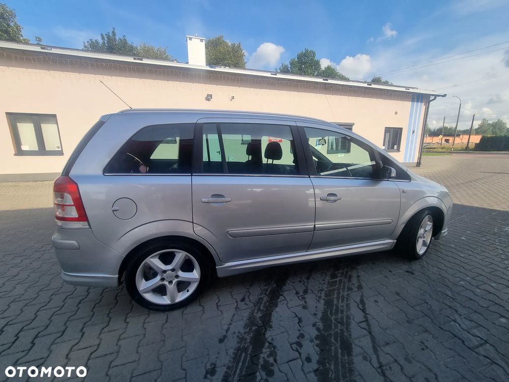 Opel Zafira 1.8 Cosmo - 16