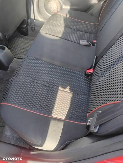 Mazda 2 - 6
