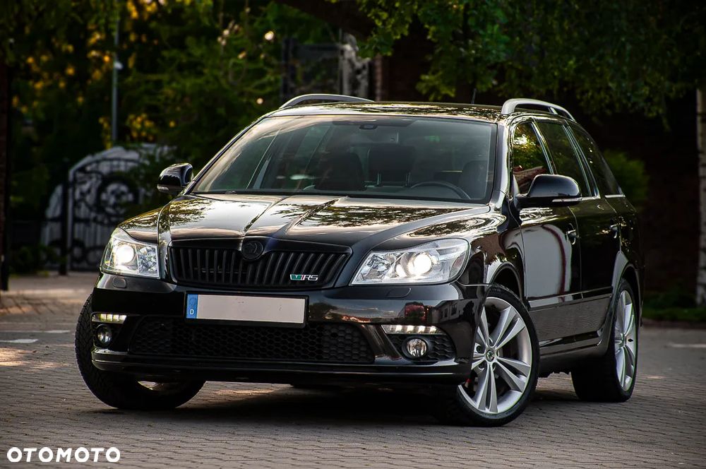 Skoda Octavia 2.0 TDI CR DPF DSG RS - 20