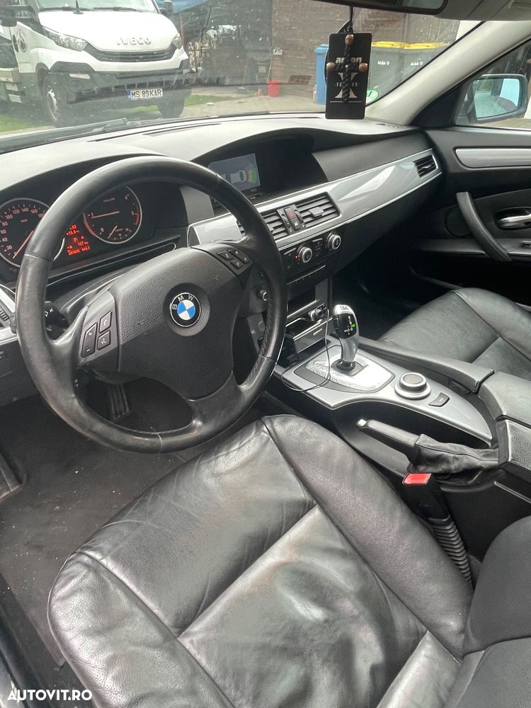BMW Seria 5 520d Aut. Edition Exclusive - 4