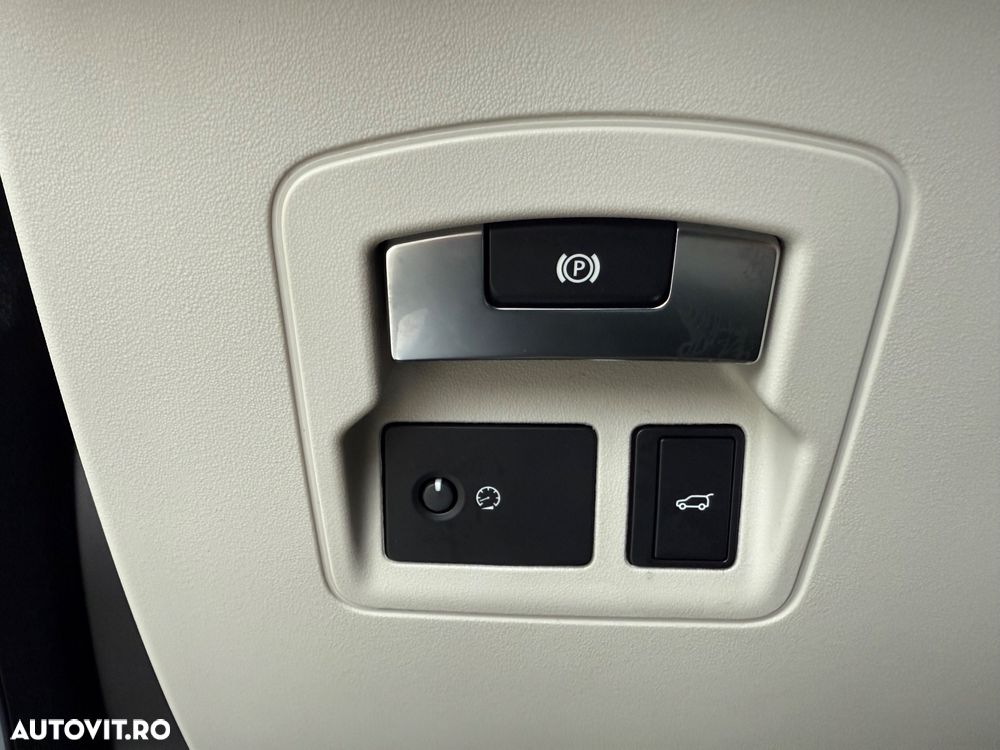 Land Rover Range Rover Velar 2.0 R-Dynamic SE - 23