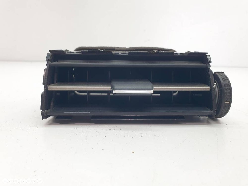 KRATKA NAWIEWU PRAWA DESKI ROZDZIELCZEJ LEXUS RX 450H III 55680-48060 - 1