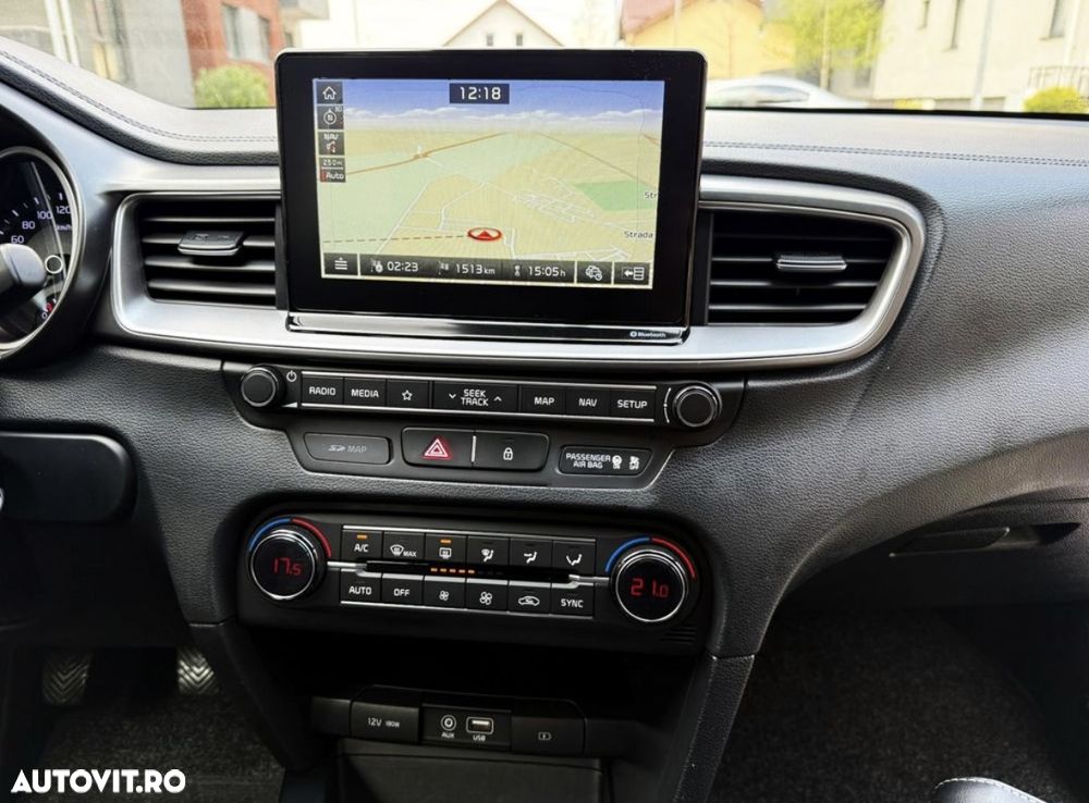 Kia Ceed - 16