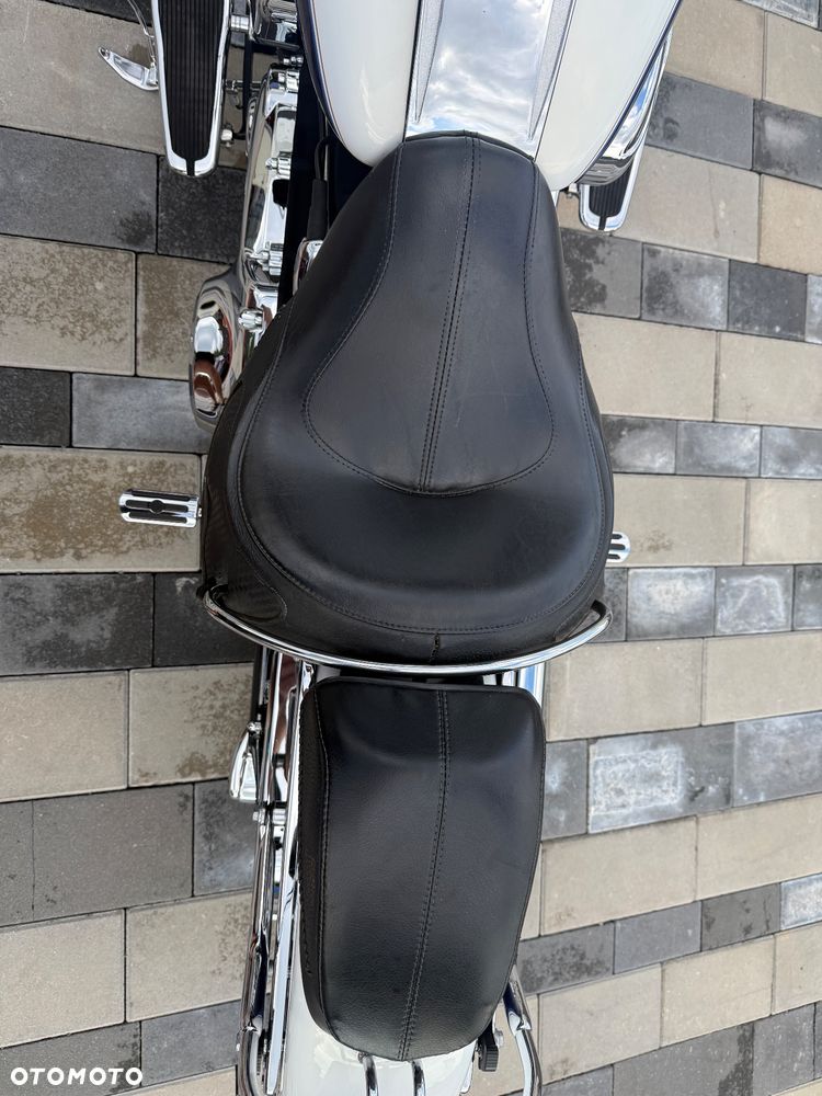 Harley-Davidson Softail Deluxe - 13