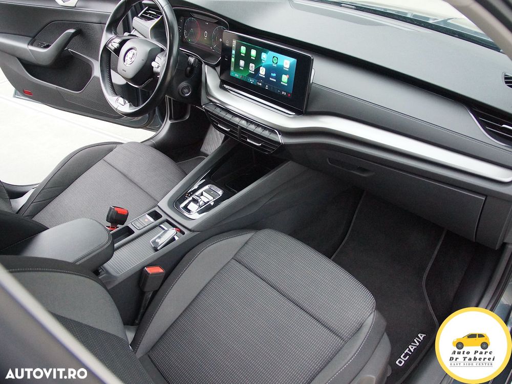 Skoda Octavia Combi Diesel 2.0 TDI DSG Style - 2