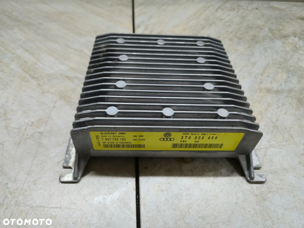 SKODA  SUPERB 2 II WZMACNIACZ AUDIO - 1