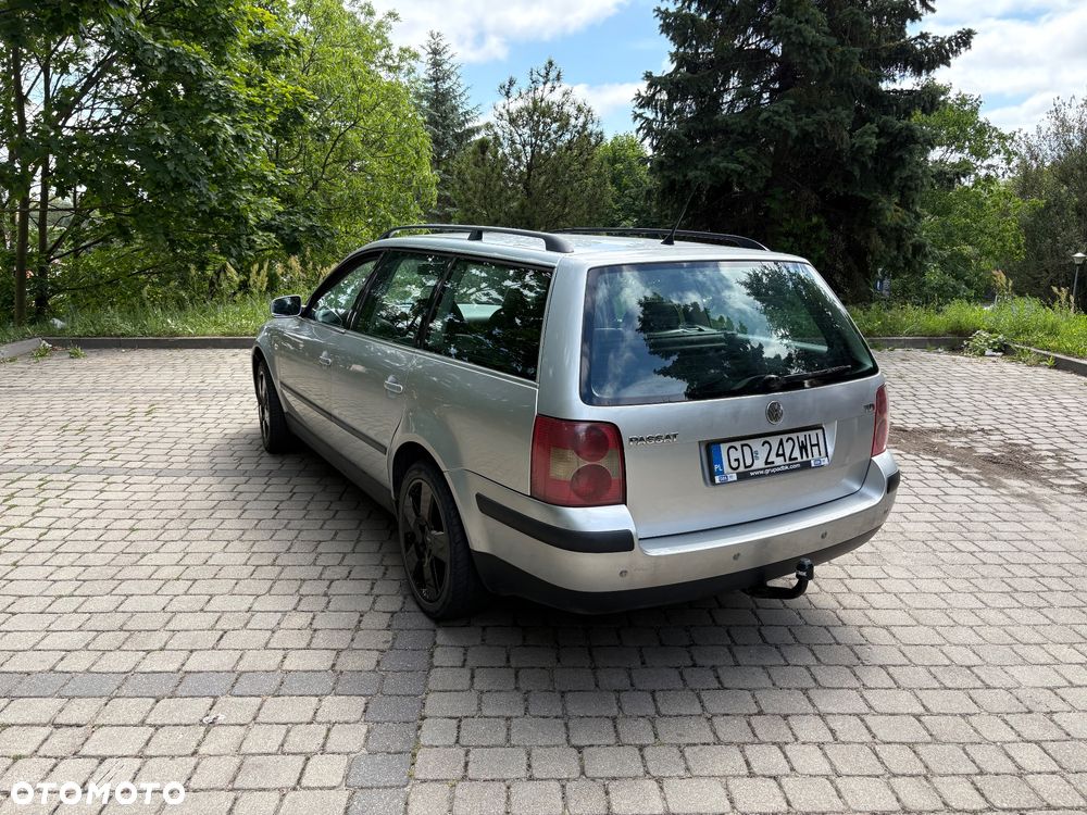 Volkswagen Passat 1.9 TDI Basis - 4