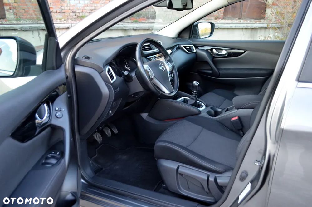 Nissan Qashqai 1.6 DIG-T N-Connecta - 7