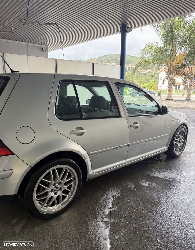 VW Golf 1.9 TDi Highline - 1