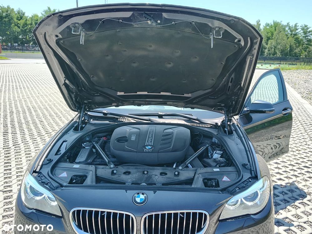 BMW Seria 5 525d Sport-Aut Luxury Line - 25