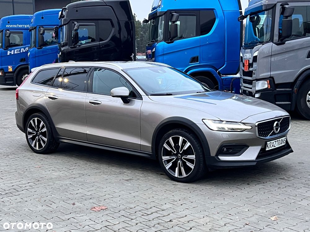 Volvo V60 Cross Country T5 AWD Geartronic Momentum Pro - 9