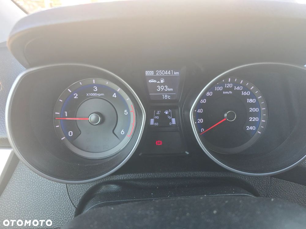 Hyundai i30 blue 1.6 CRDi YES Silver - 5