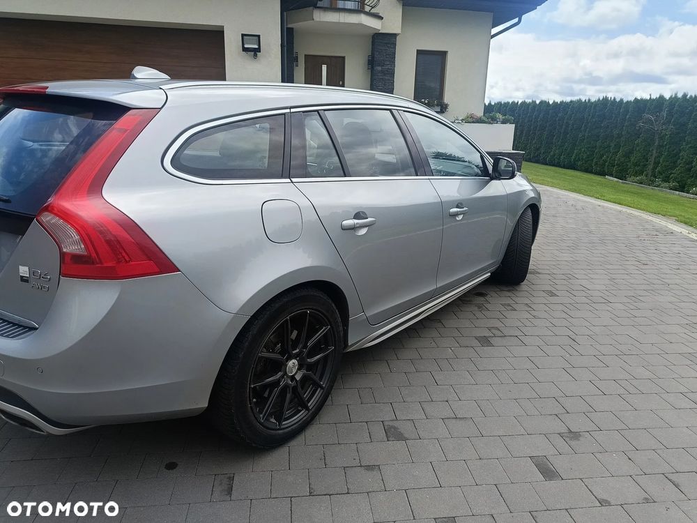 Volvo V60 D6 AWD Plug-in Hybrid Summum - 15