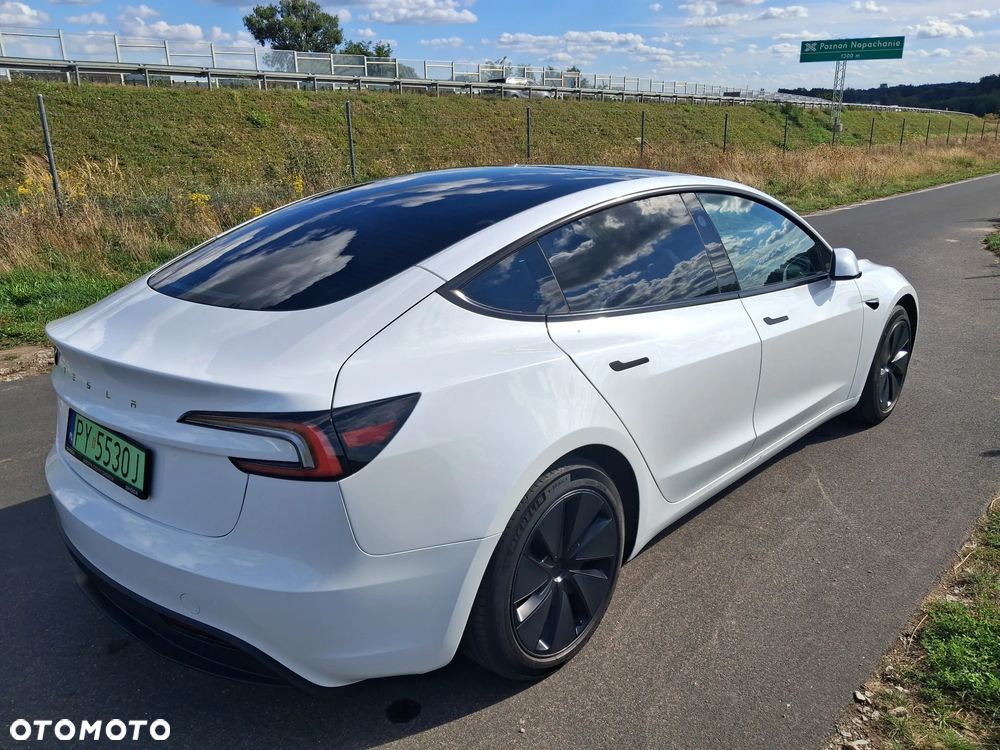 Tesla Model 3 - 13