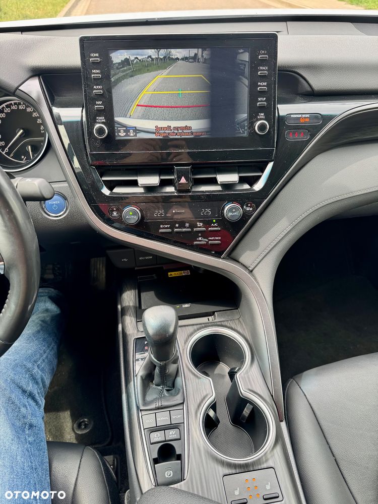 Toyota Camry 2.5 Hybrid Dynamic Force Executive e-CVT - 14