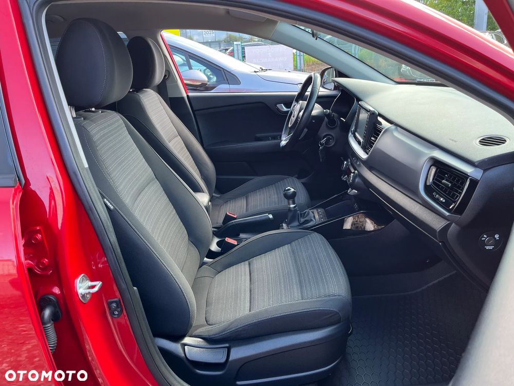 Kia Stonic - 34