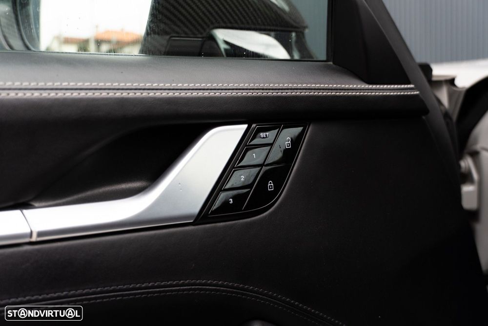 Porsche 911 (992) Carrera 4S PDK - 33