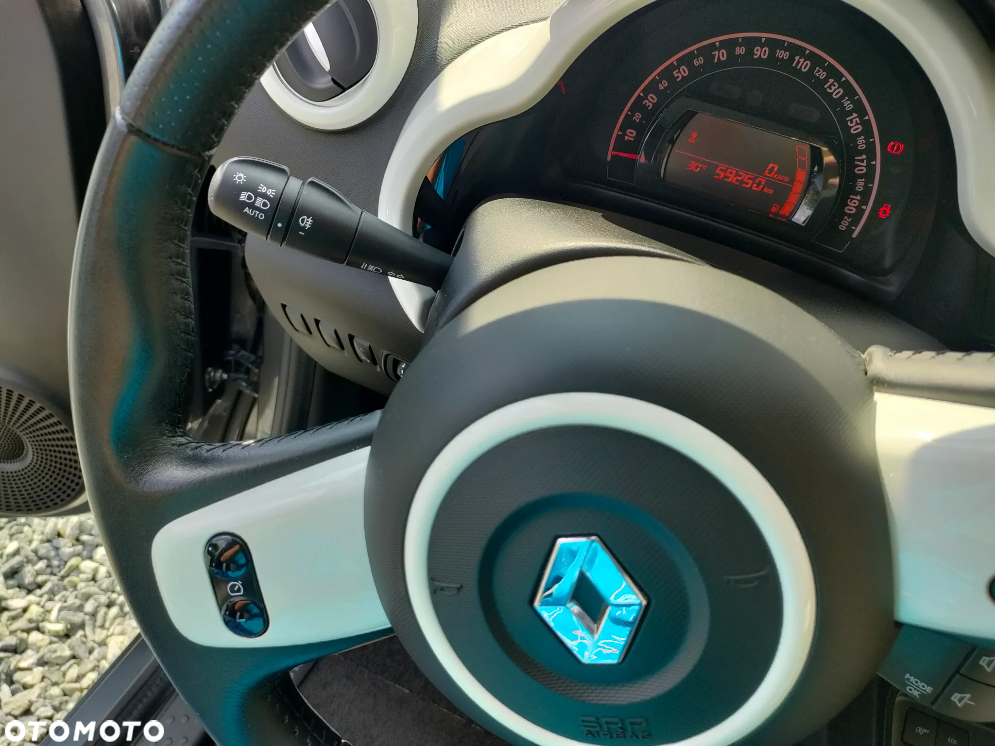 Renault Twingo TCE 90 LIMITED - 12