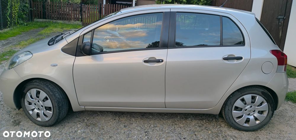 Toyota Yaris - 6