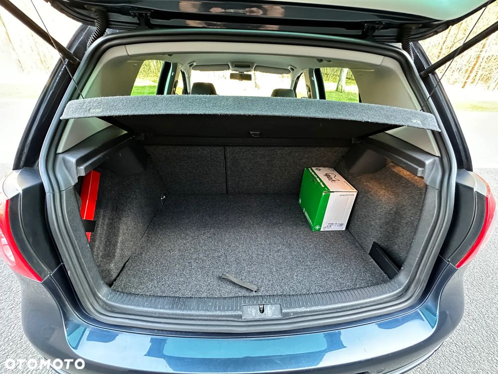 Volkswagen Golf 1.6 United - 22