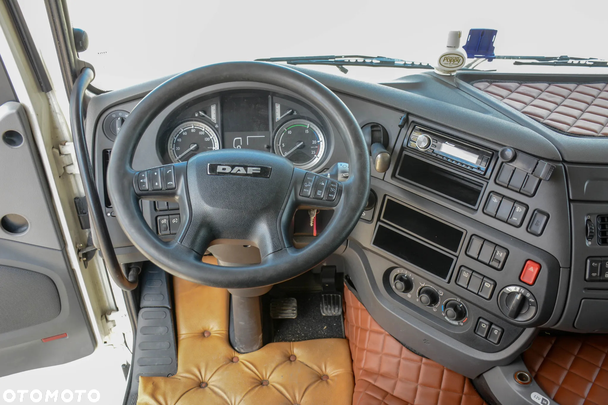 DAF XF 106.460 / 2015 / Euro 6 / Najwyższa kabina / Retarder / Klima - 12