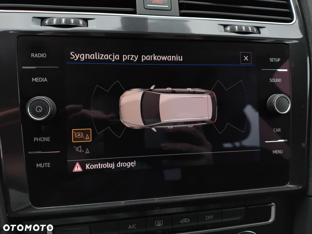 Volkswagen Golf - 17