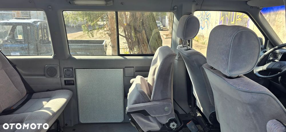 Volkswagen Multivan - 6