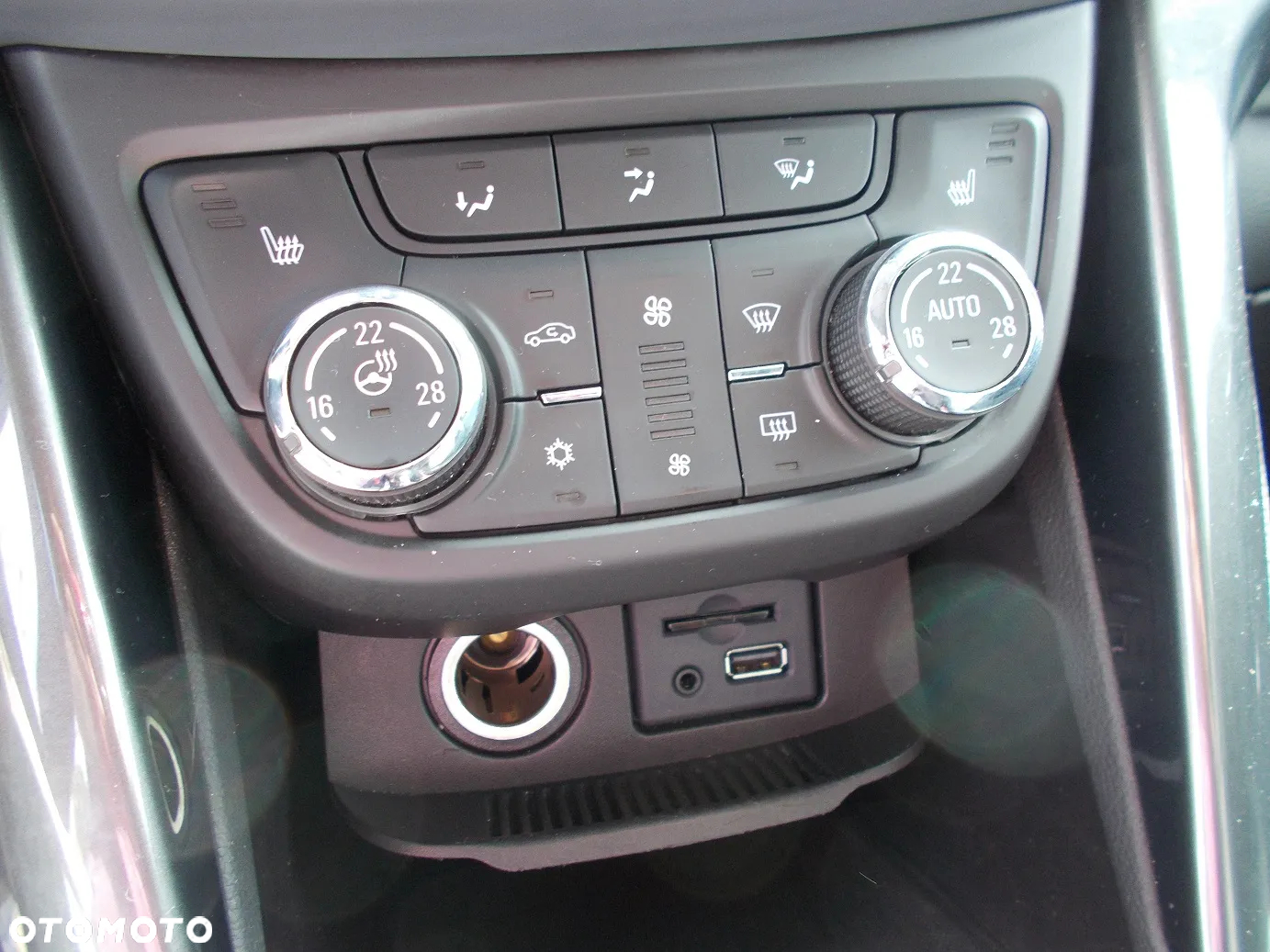 Opel Zafira Tourer 2.0 BITurbo CDTI Start/Stop Sport - 25