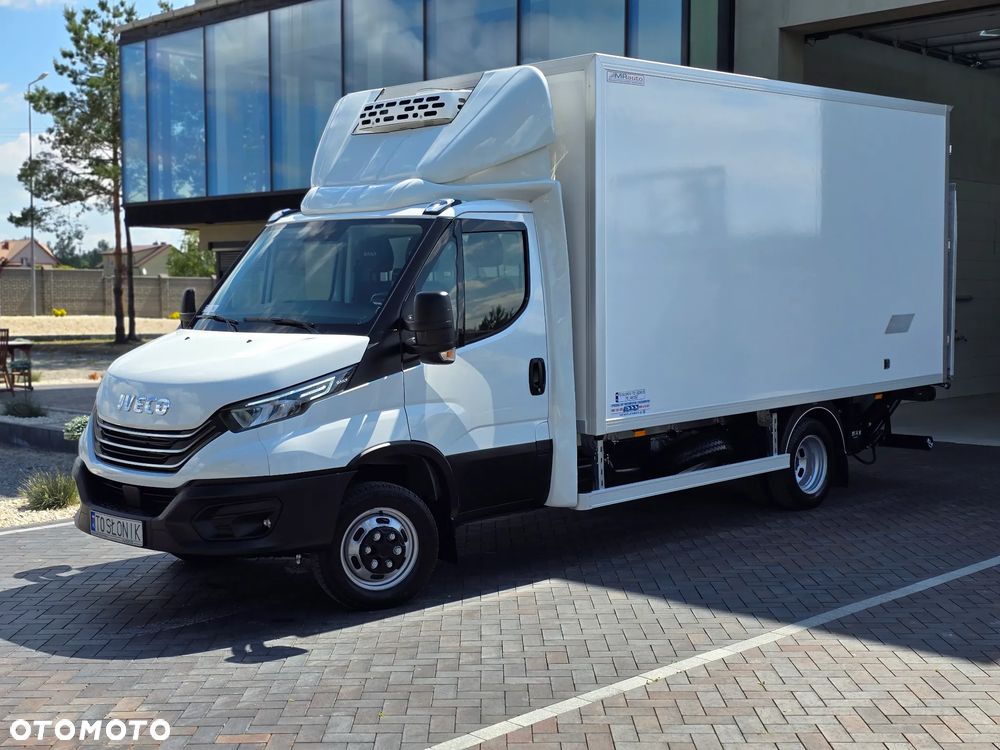 Iveco DAILY 50C18 MROŻNIA 8-PALETOWY + WINDA.1Tona AGREGAT Carrier -20*C +20*C 183Tyś km SERWIS DO OSTATNIEGO Km ASO IVECO SALON PL BOGATA OPCJA WYPOSAZENIA LED NAVI AKTYWNY TEMPOMAT FOTEL KIEROWCY PNEŁMATYCZNY - 9