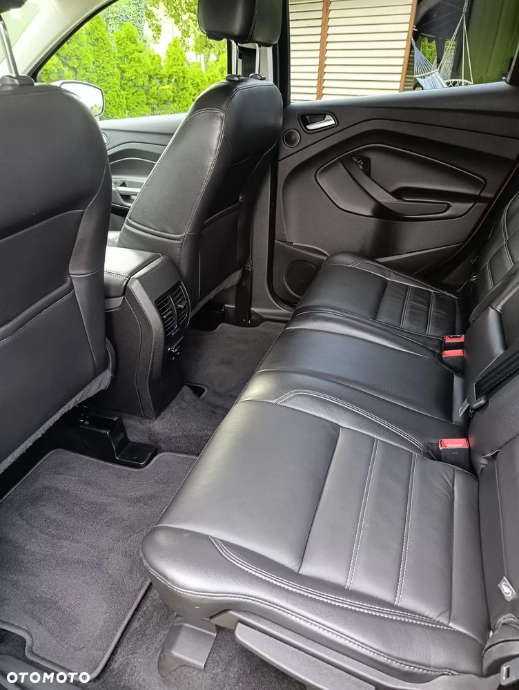 Ford Escape 2.0 EcoBoost AWD Titanium - 21