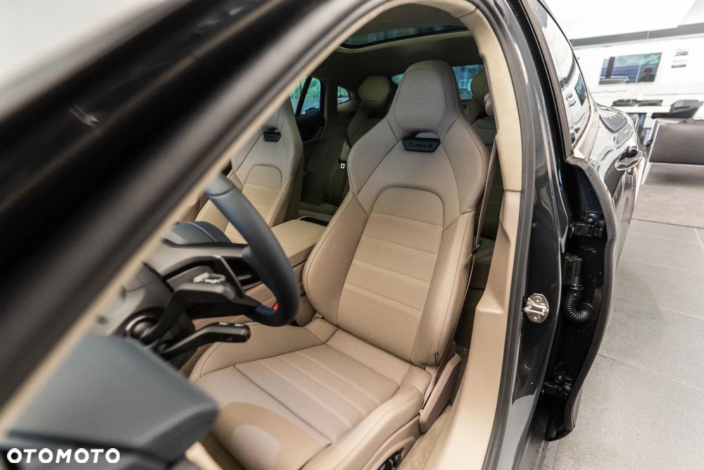 Porsche Panamera Turbo S E-Hybrid PHEV - 11