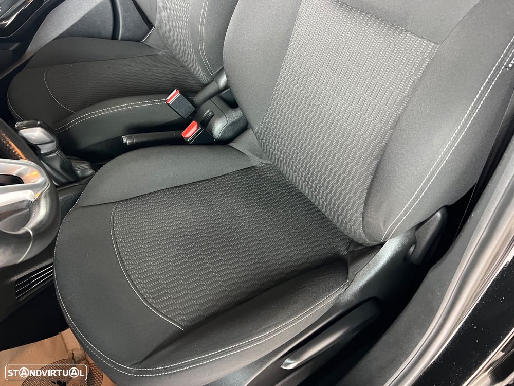 Peugeot 208 1.2 PureTech Active - 16