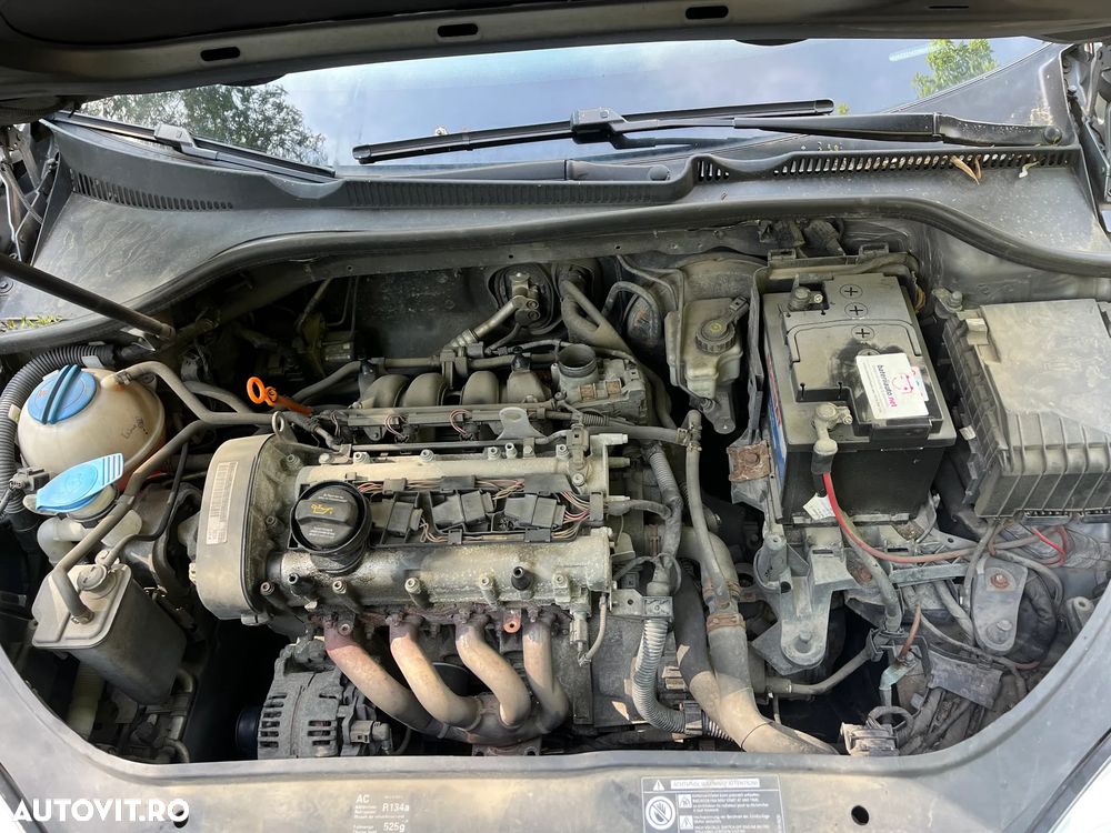 Dezmembrez VW Volkswagen Golf 5 1,4 benzina BCA gri verzui LA7T - 8