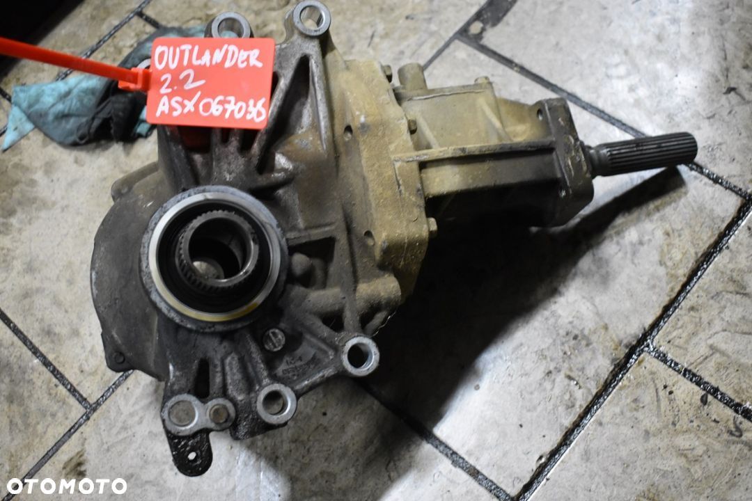 Mitsubishi Outlander II 2.2 DID Reduktor dyfer dyferencjał ASX 067036 - 1