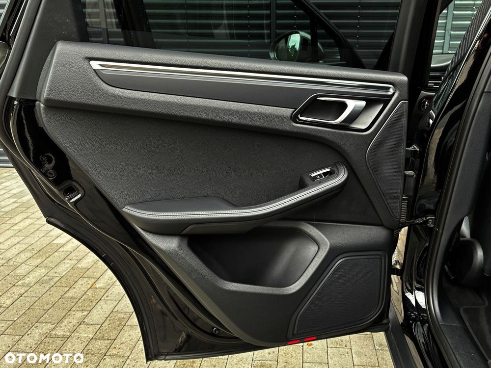 Porsche Macan - 36
